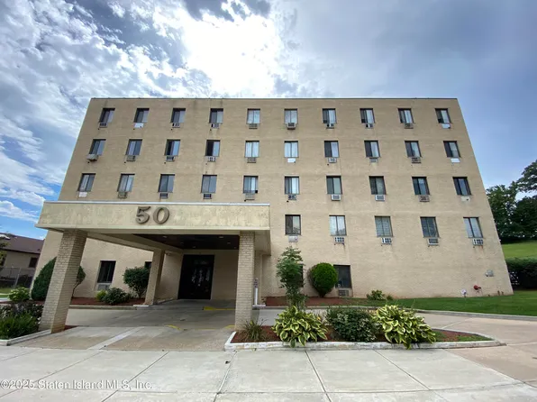 50 Belair Rd APT 2H, Staten Island, NY 10305
