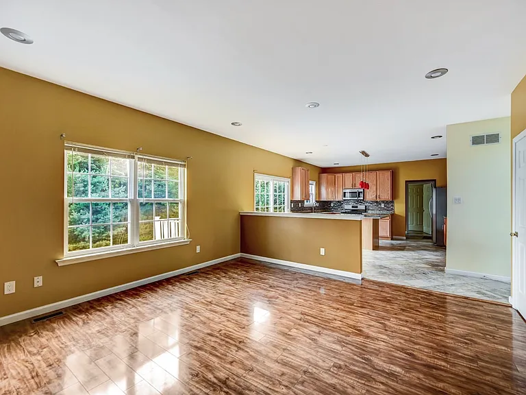 115 Daffodil Dr — Photo 14