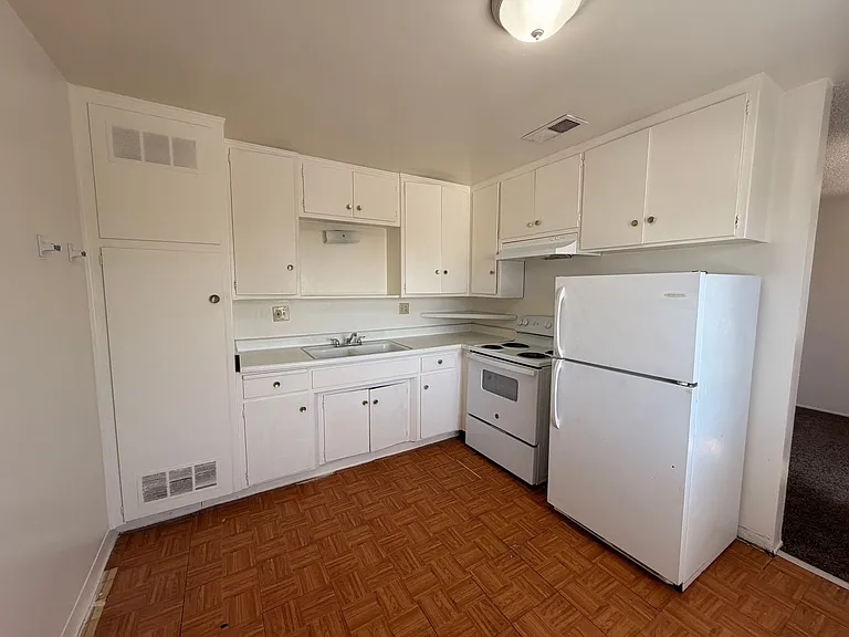 1802 Cherry St — Photo 1