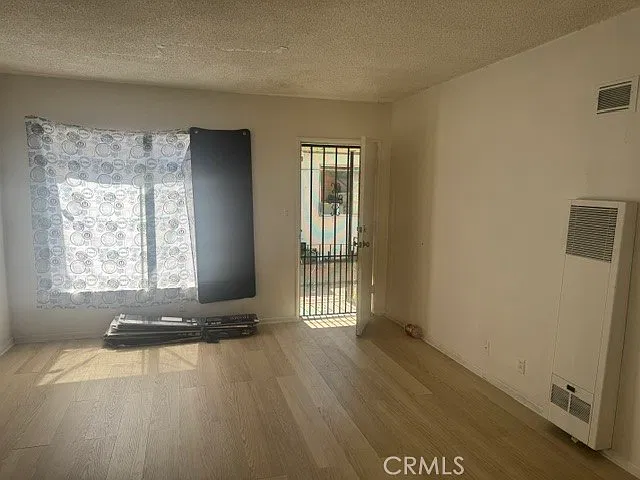 1 bed, 500 sqft, $1,820 — Photo 4