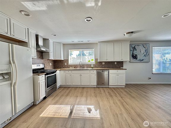 5th image of 19431 107TH Avenue SE
