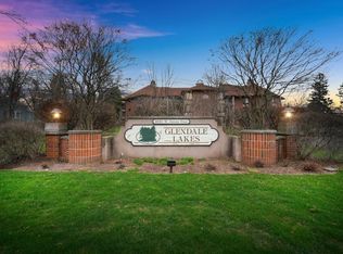 1600 W Green Tree Rd APT 229, Glendale, WI 53209