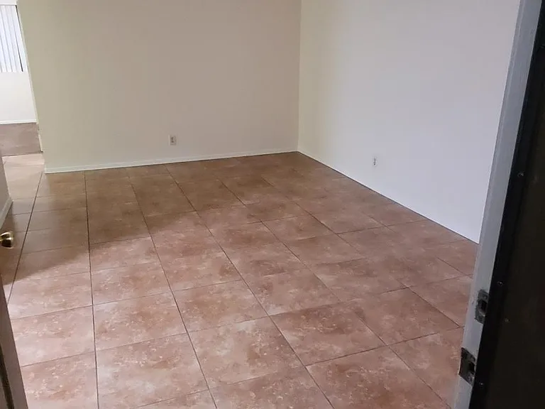 12113 Menaul Blvd NE #4 — Photo 10