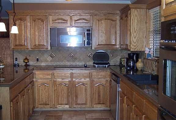 2nd image of 903 Mimosa Dr