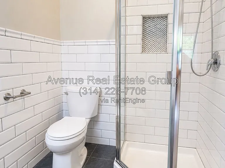 2329 Hickory St — Photo 21