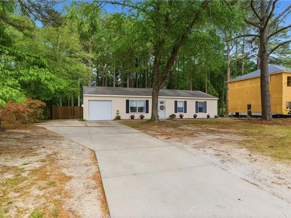 1619 Colonial Ave, Smithfield, VA 23430