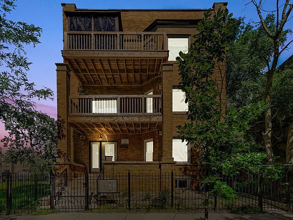 2nd image of 4819 S Vincennes Ave APT 2