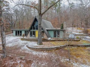 5228 Silver Ln, Apison, TN 37302