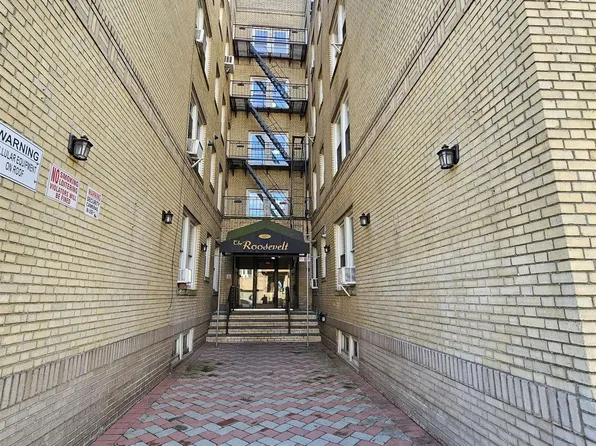 201 45th Street image 1 of 9