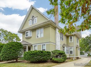 336 S Lincoln Ave, Aurora, IL 60505