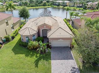 5518 Place Lake Dr, Fort Pierce, FL 34951
