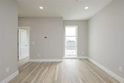 2207 N Broad St — Photo 10