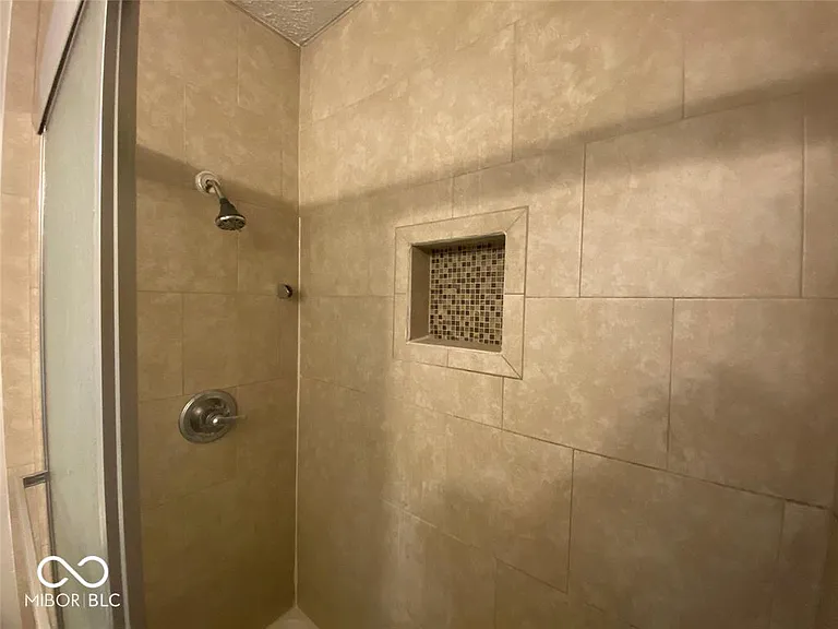 205 Baronne St — Photo 12