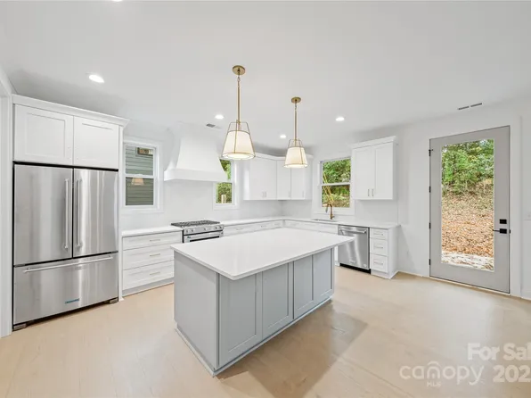 3627 Avalon Ave, Charlotte, NC 28208