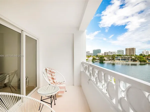 9881 E Bay Harbor Dr, Miami Beach, FL