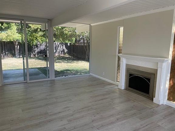 5th image of 675 Tiffany Ct