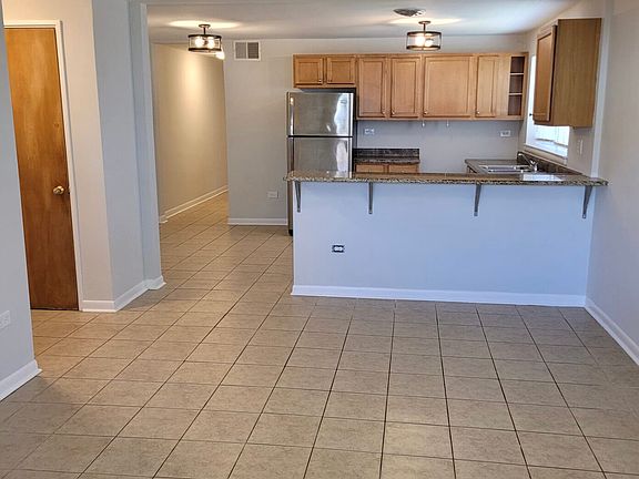 2nd image of 5915 W Higgins Ave