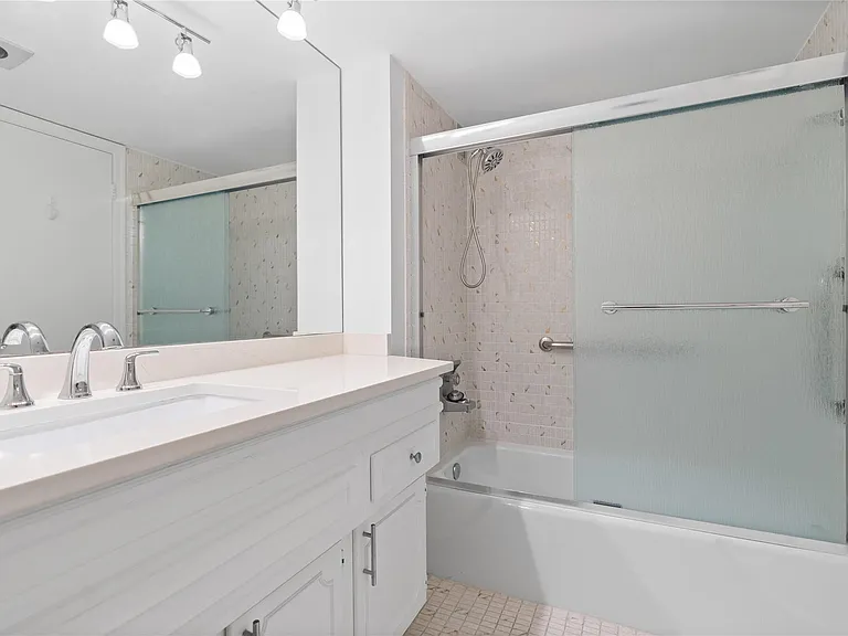 5200 N Ocean Blvd #710B — Photo 18