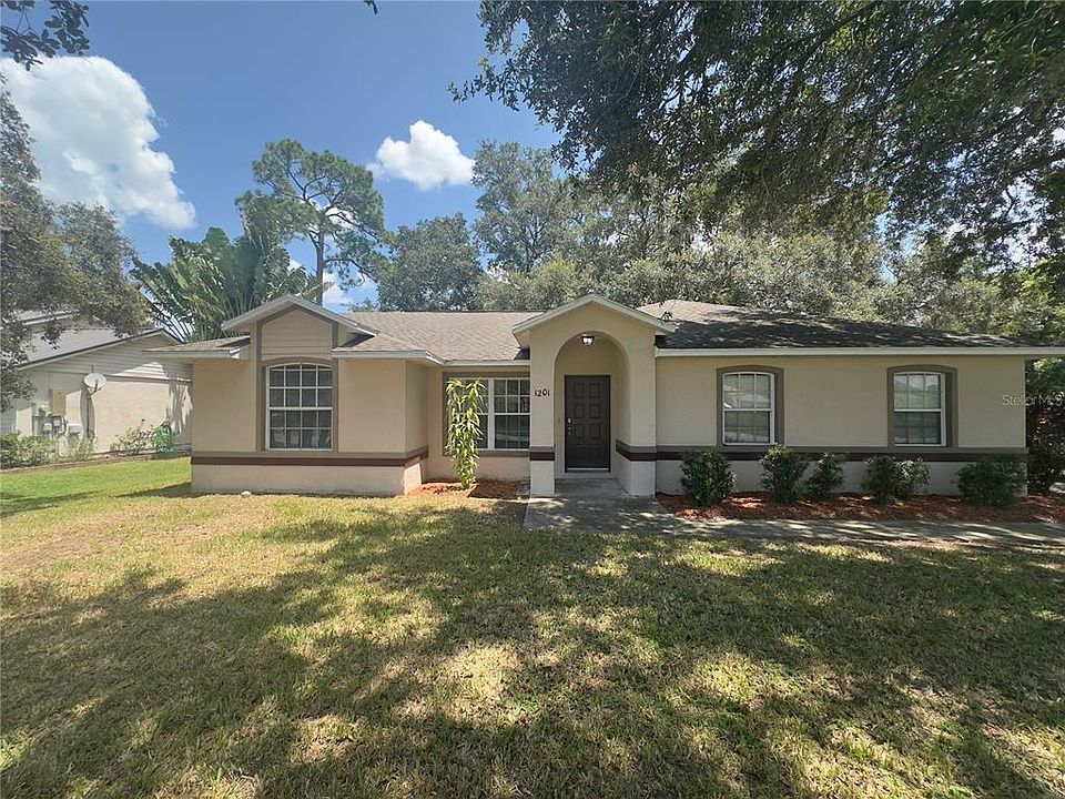 1st image of 1201 Pine Ln