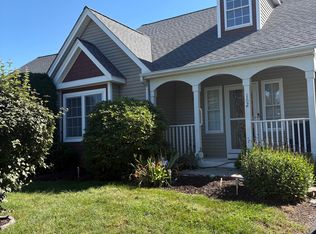 162 Thistle Pond Dr #162, Bloomfield, CT 06002
