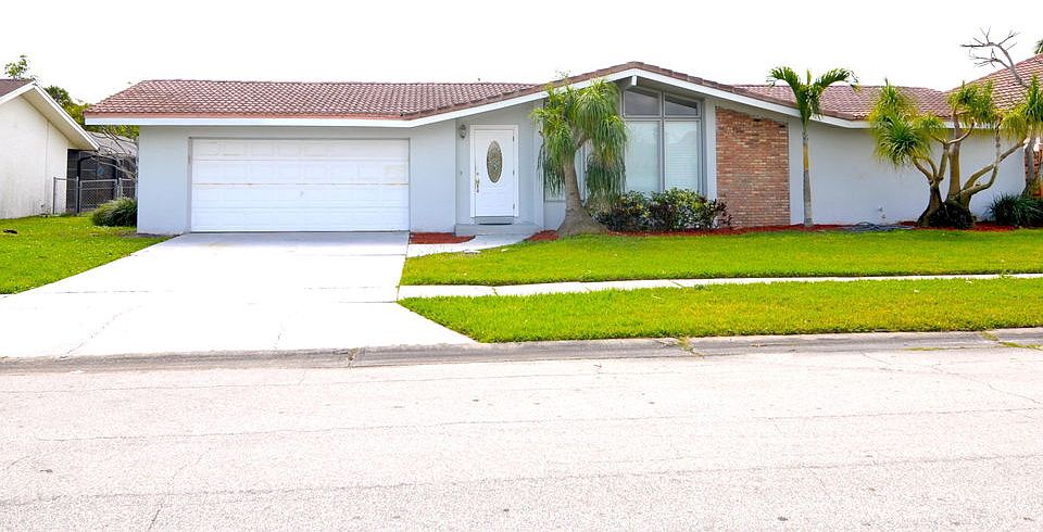 1st image of 306 Kent Dr