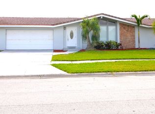 306 Kent Dr, Cocoa Beach, FL 32931