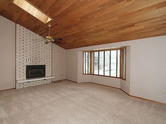 4th image of 4314 S 289th Pl