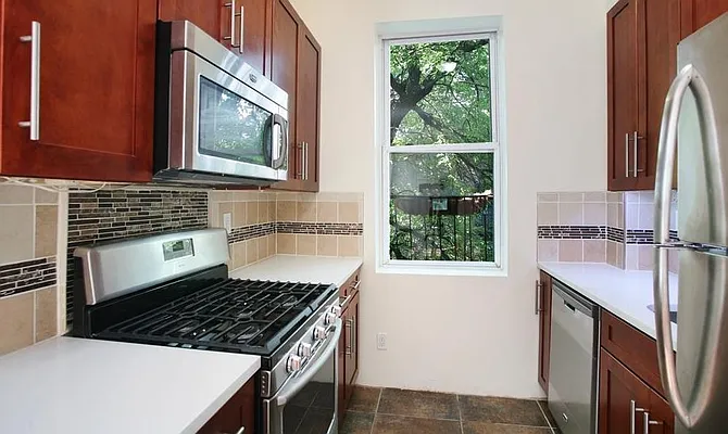Rented by H.P. Greenfield Real Estate | media 4