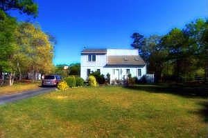 1st image of 8 Park Cir