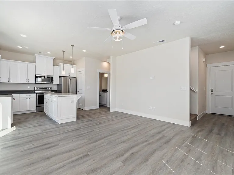 Cedar Crossing Luxury Townhomes — Photo 99