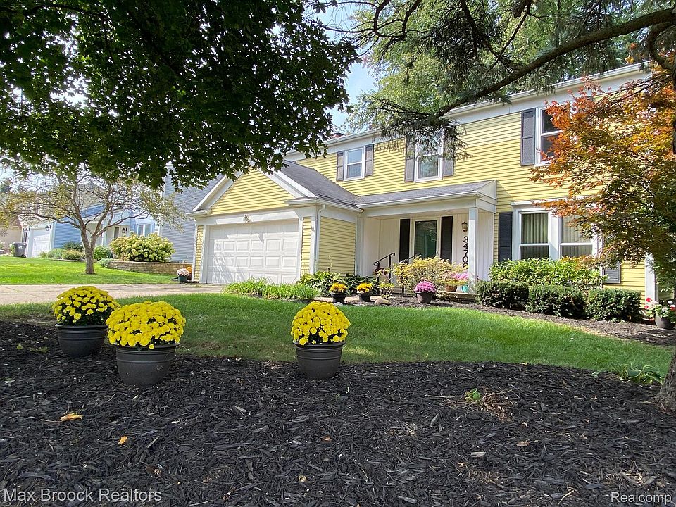 1st image of 34706 Bunker Hill Dr