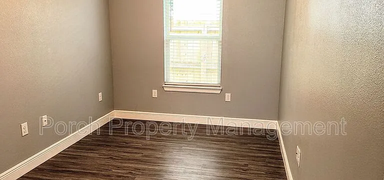2008 W Gregory St — Photo 6
