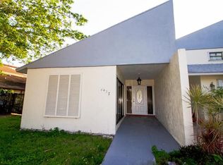1437 White Pine Dr, Wellington, FL 33414