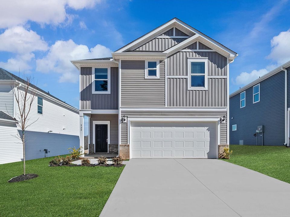 The Dallas floorplan modeled at Brayfield Manor - Heritage Collection.