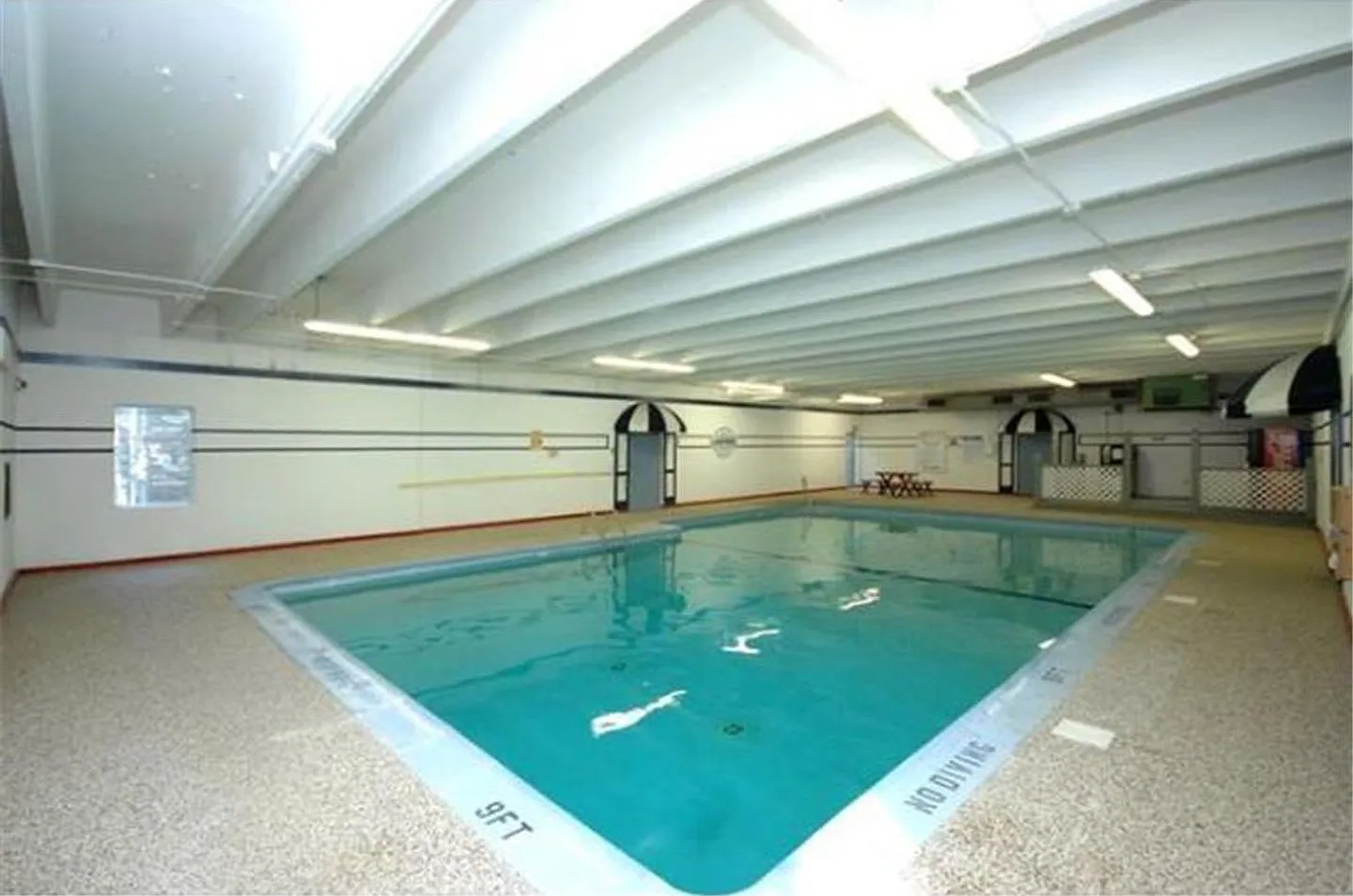 4407 Wilshire Blvd 206 — Photo 2