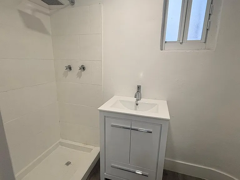 128 NW 9th Ave #6 — Photo 7