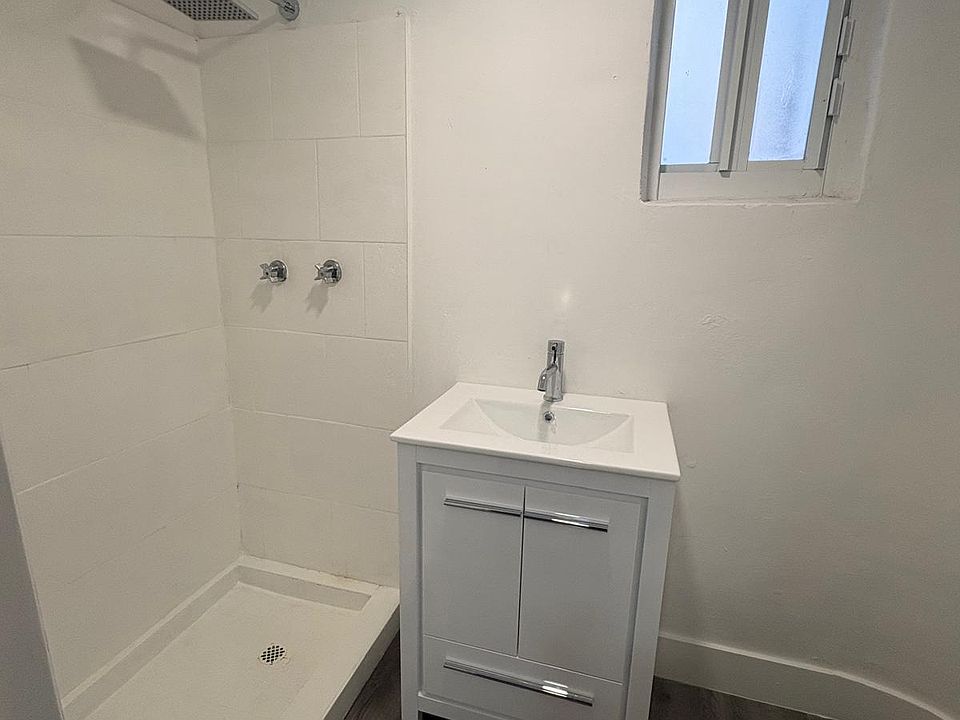 1st image of 127 NW 9th Ave #11