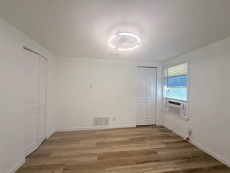 1119 Spur St #A — Photo 8