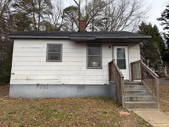 1 Sanders Ct — Photo 1