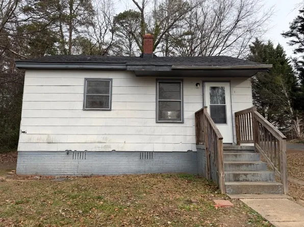 1 Sanders Ct, Taylors, SC 29687