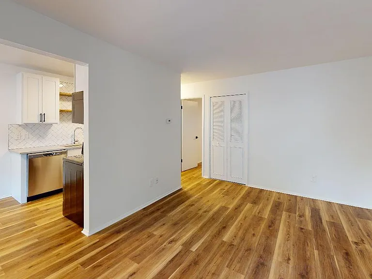 520 S Adams Rd — Photo 10
