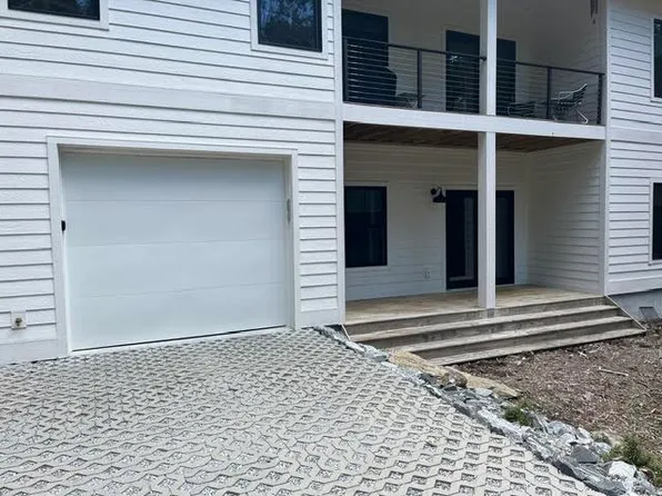 3767 Laurel Park Hwy #B, Hendersonville, NC 28739