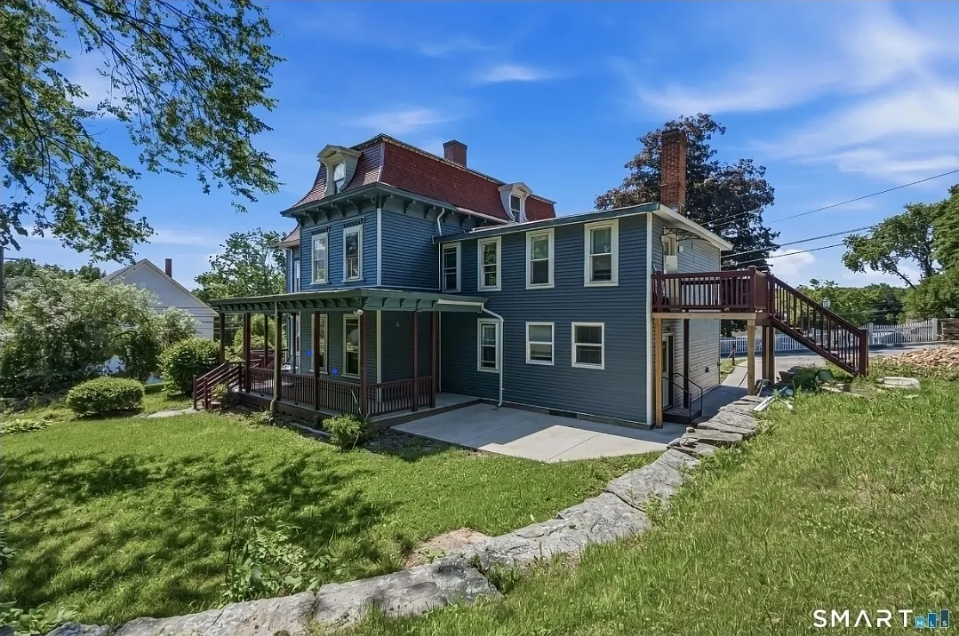 30 Main St — Photo 1