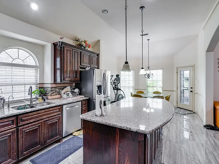 13704 Blueberry Hill Dr — Photo 13