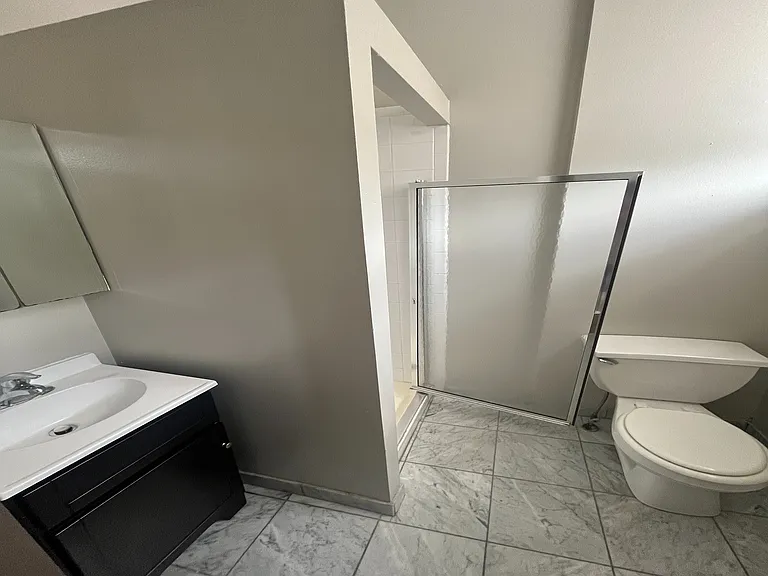 Campus Apartments — Photo 9