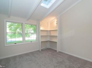 23 Lindsay Ln, Broad Brook, CT 06016