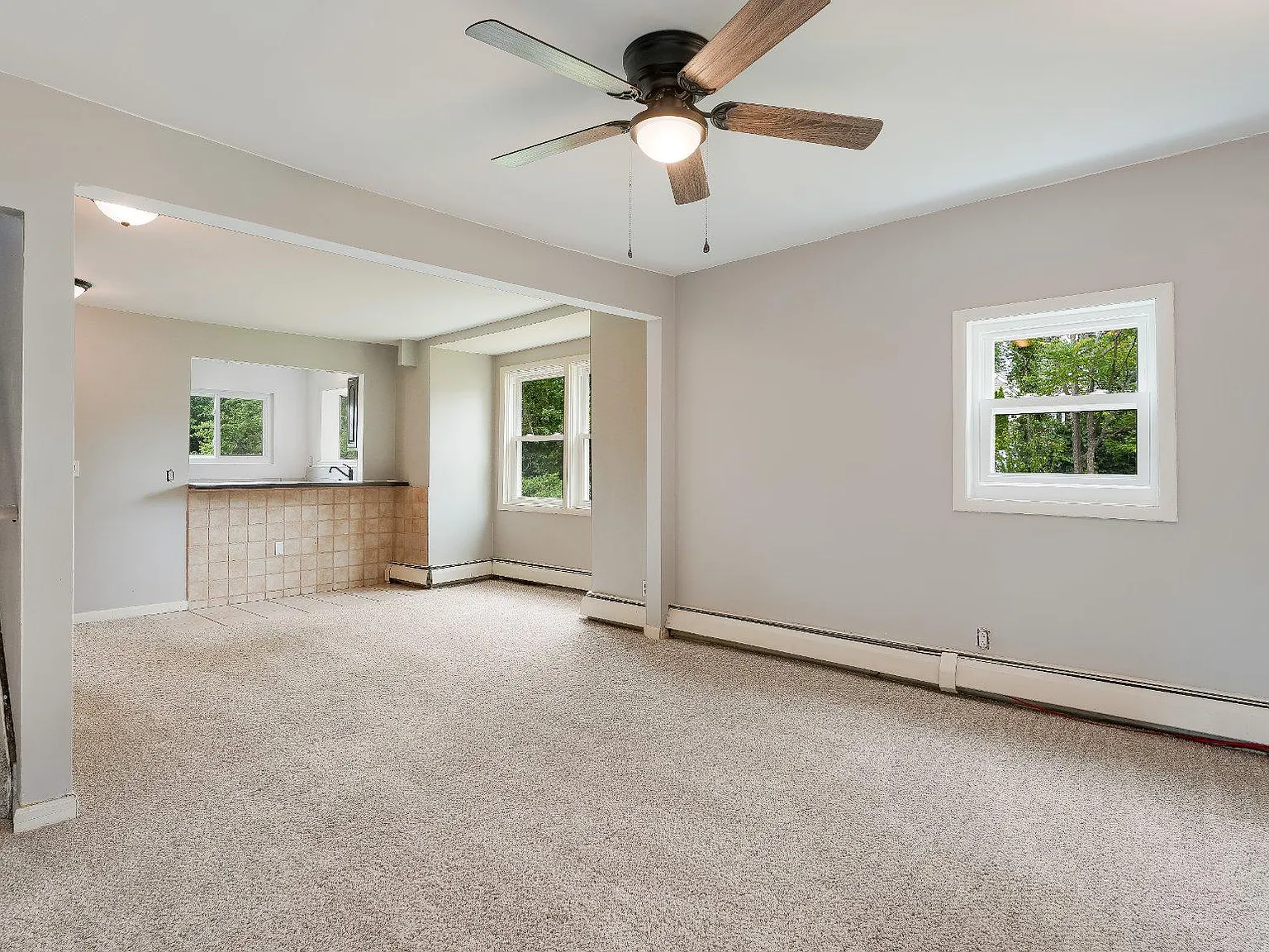4 bed, 2.0 bath, 1549 sqft, $2,650 — Photo 4