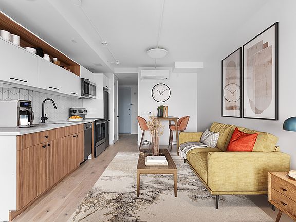 2nd image of 60 W 125th St #902