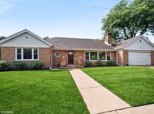3637 W North Shore Ave, Lincolnwood, IL 60712