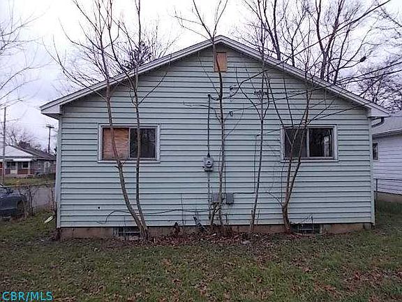2nd image of 2570 Azelda St